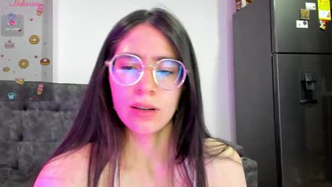 Snapshot of emma_sandovaal chatting on January 16, 2025, 1:37 am Emma online show from January 16, 2025, 1:37 am