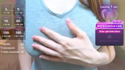 Snapshot of emma_stardust_ chatting on January 20, 2025, 2:22 am Emma-milky-tits online show from January 20, 2025, 2:22 am