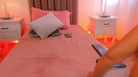 Ema online show from January 19, 2025, 5:18 pm