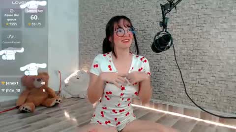 Emma  online show from July 26, 2026, 2:53 am