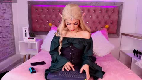 Snapshot of emma_wilder chatting on March 3, 2025, 8:43 pm neko online show from March 3, 2025, 8:43 pm