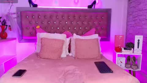 neko  online show from October 28, 2025, 9:50 pm