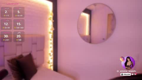 emma_woods__ online show from December 5, 2024, 12:22 pm