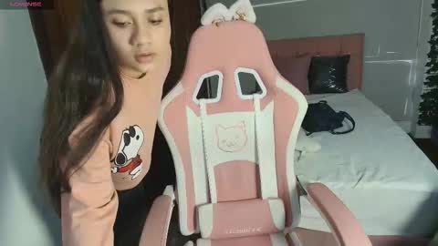 emma online show from November 3, 2025, 11:44 am