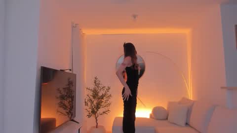 Emma voger online show from October 30, 2025, 1:40 am