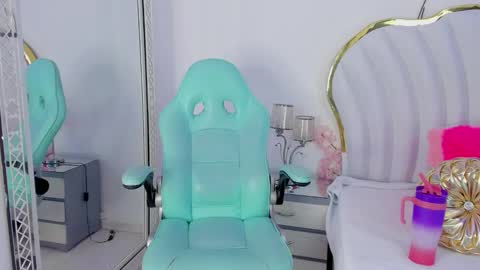 Welcome Im yosein  Your love is my passion activate it with your tips and enjoy with me online show from January 24, 2025, 8:54 pm