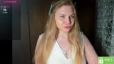 Snapshot of emmafrizea chatting on April 28, 2026, 9:09 pm Hello Im newMake me cumPVT 12tk for min ALL INCLUSIVE online show from April 28, 2026, 9:09 pm