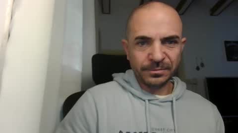 Snapshot of emmagold123 chatting on December 3, 2024, 5:31 am Ariel online show from December 3, 2024, 5:31 am