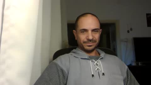 Snapshot of emmagold123 chatting on December 25, 2024, 2:23 pm Ariel online show from December 25, 2024, 2:23 pm