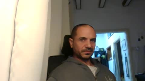 Snapshot of emmagold123 chatting on December 27, 2024, 4:32 pm Ariel online show from December 27, 2024, 4:32 pm