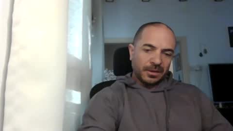 Snapshot of emmagold123 chatting on February 1, 2025, 6:00 am Ariel online show from February 1, 2025, 6:00 am