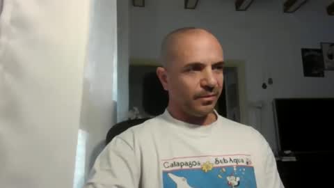 Snapshot of emmagold123 chatting on November 1, 2025, 5:09 am Ariel online show from November 1, 2025, 5:09 am