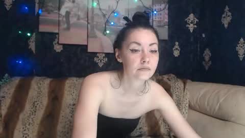 EmmaGoldX online show from February 17, 2025, 12:16 pm