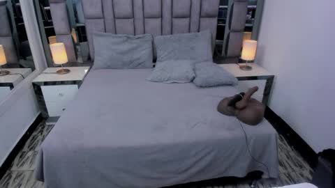 Snapshot of emmahill1 chatting on November 3, 2025, 12:06 pm EMMA HILL online show from November 3, 2025, 12:06 pm