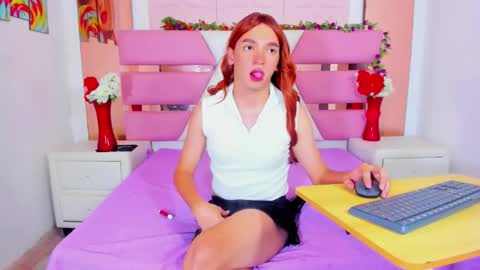 Emma Hilton online show from April 18, 2026, 10:10 pm