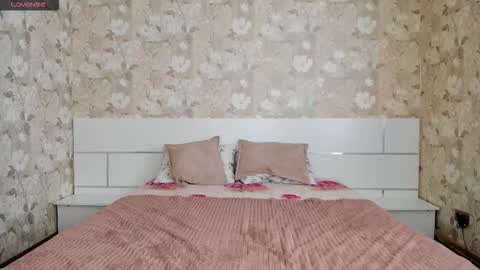 emmalendyson online show from November 14, 2025, 5:28 am