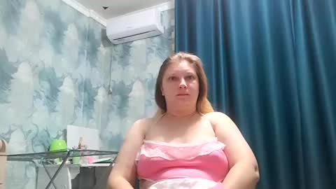 Snapshot of emmamelody944534 chatting on September 24, 2025, 10:13 pm emmamelody online show from September 24, 2025, 10:13 pm