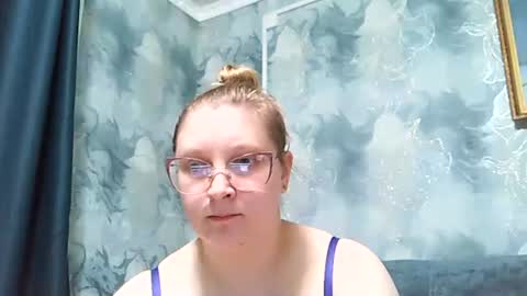 emmamelody online show from June 2, 2026, 5:15 pm