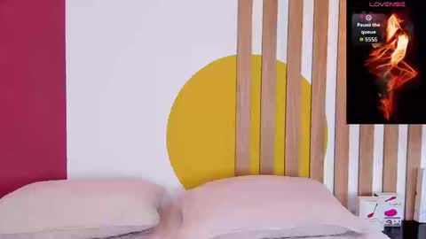 emmanaughty_ online show from September 24, 2025, 10:02 pm