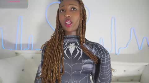 Sara online show from November 30, 2025, 11:47 am