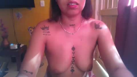 EmmaSplycer online show from April 22, 2026, 8:10 pm
