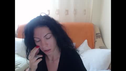 Snapshot of emmatoo95 chatting on October 11, 2025, 8:57 am Emmatoo online show from October 11, 2025, 8:57 am