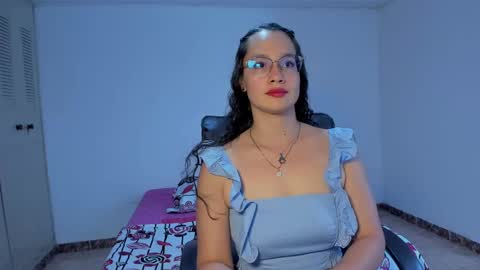 Emma Torres online show from March 2, 2025, 8:29 pm