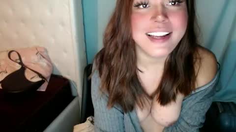 YourDreamGirl Emma  online show from November 6, 2025, 9:26 pm