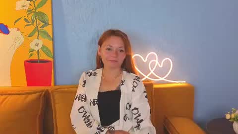 Snapshot of emmawells_s chatting on June 22, 2026, 1:40 am emmawells_s online show from June 22, 2026, 1:40 am