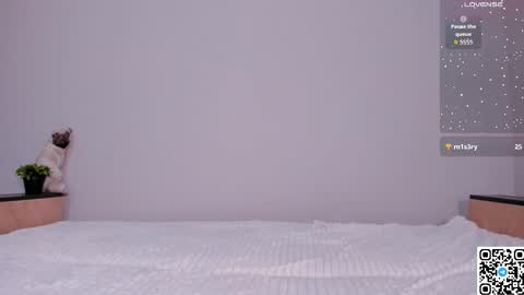 Emmelie online show from September 23, 2025, 6:55 pm