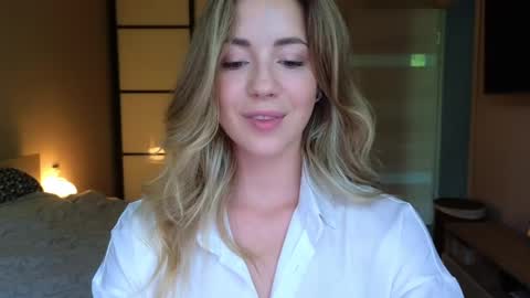 Miss Emmi online show from June 6, 2026, 11:59 am