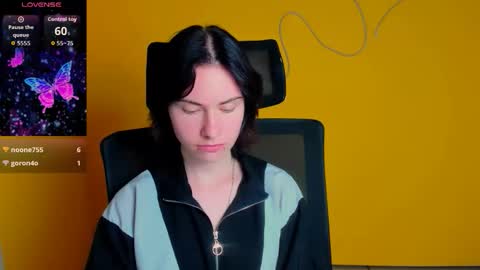 Snapshot of emmi_rossum chatting on May 11, 2026, 2:45 pm Emmi online show from May 11, 2026, 2:45 pm