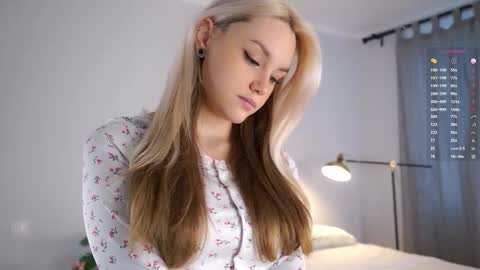 Snapshot of emmiemurray chatting on January 13, 2026, 8:08 am Aurora online show from January 13, 2026, 8:08 am