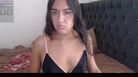 Emely online show from October 26, 2025, 4:02 pm