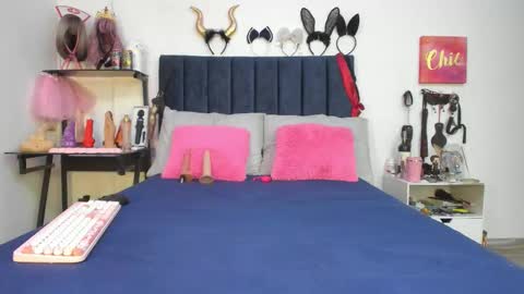          online show from February 26, 2026, 1:10 pm