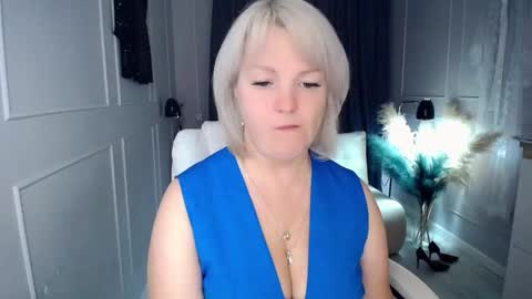 Snapshot of emmmam chatting on November 8, 2025, 3:18 am emmmam online show from November 8, 2025, 3:18 am