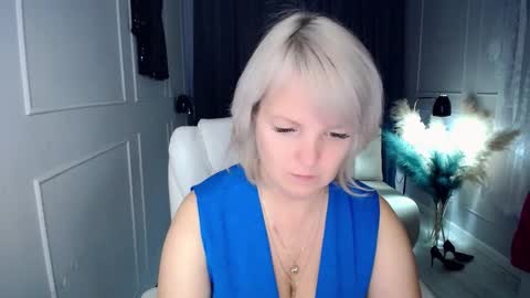 Snapshot of emmmam chatting on November 20, 2025, 7:30 am emmmam online show from November 20, 2025, 7:30 am