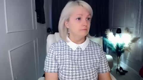 Snapshot of emmmam chatting on November 21, 2025, 10:03 am emmmam online show from November 21, 2025, 10:03 am