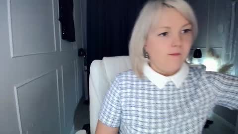 Snapshot of emmmam chatting on November 26, 2025, 9:54 am emmmam online show from November 26, 2025, 9:54 am