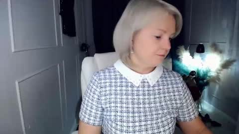 emmmam online show from December 14, 2025, 10:09 am