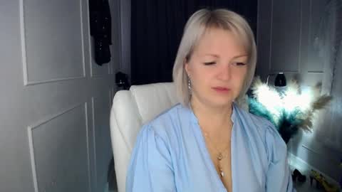 emmmam online show from April 25, 2026, 5:21 am