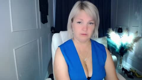 Snapshot of emmmam chatting on May 28, 2026, 9:28 am emmmam online show from May 28, 2026, 9:28 am