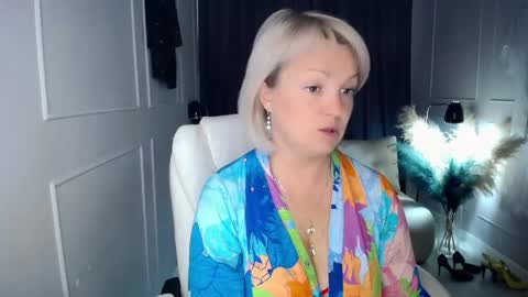 Snapshot of emmmam chatting on June 2, 2026, 10:28 am emmmam online show from June 2, 2026, 10:28 am