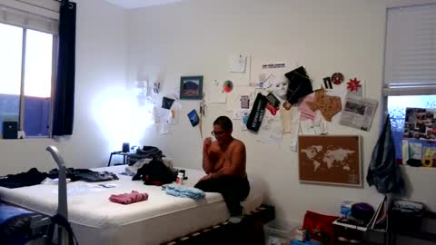 Emms online show from February 21, 2025, 1:22 am