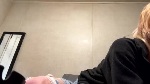 emmwarr1514 online show from February 13, 2025, 5:54 pm