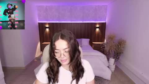 Emmy Walker online show from March 12, 2025, 11:09 am