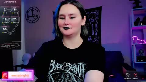 Snapshot of emmybrightj_ chatting on March 10, 2025, 5:43 am Emmy Bright     50  online show from March 10, 2025, 5:43 am