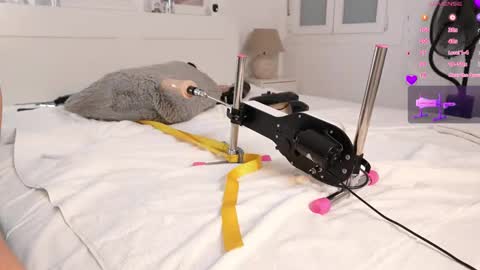 Emmy online show from December 19, 2025, 12:56 pm