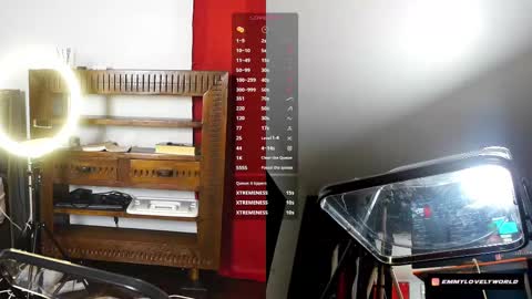 Snapshot of emmyfoxx_ chatting on October 23, 2025, 6:06 pm Emmy online show from October 23, 2025, 6:06 pm