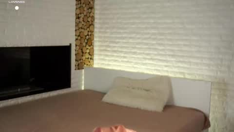 Emmy online show from September 22, 2025, 1:46 pm